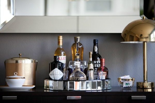 Building The Perfect Home Bar The Glassware Bar Tools Pulp Design 